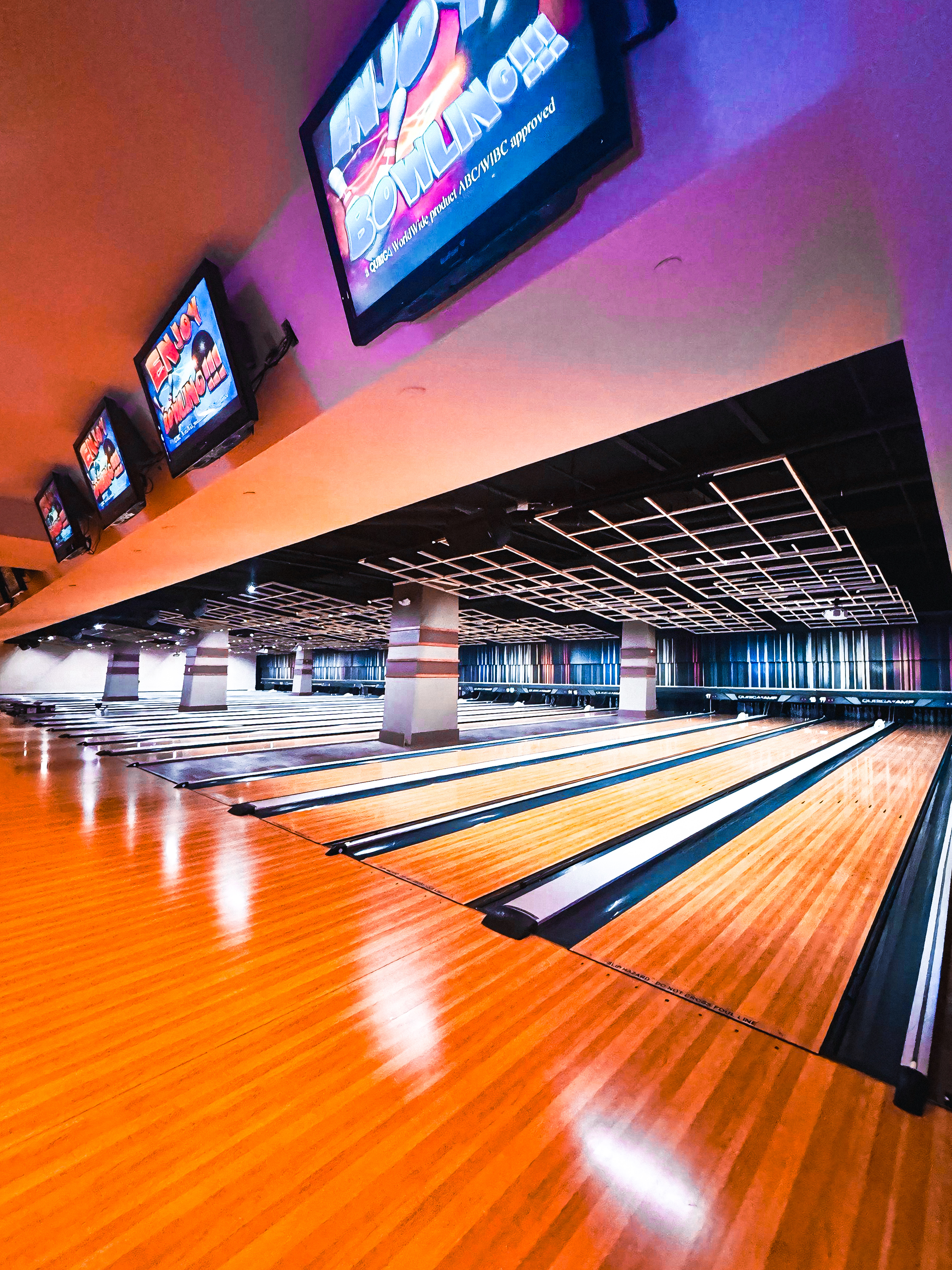 Main Bowling Lanes